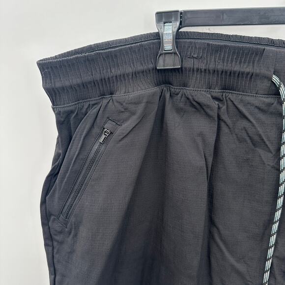 ATHLETA NWT Trekkie Skort in Black // 24 - Picture 3 of 14